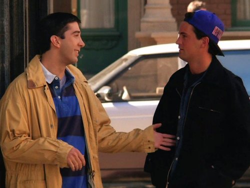 10 найцікавіших образів Меттью Перрі у культовому серіалі "Друзі"